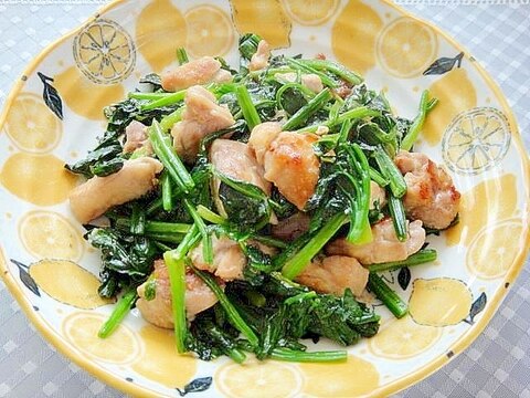 鶏もも肉とほうれん草のコンソメ炒め